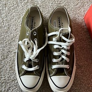 New in Box converse chuck